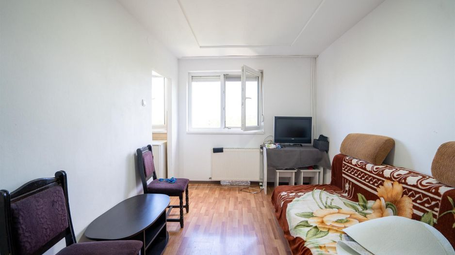 Garsoniera in zona Razboieni - Poză 1