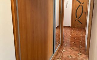 Apartament 3 camere, Decomandat. Bld. Al. Obregia, zona Vatra Dornei. - Poză 5