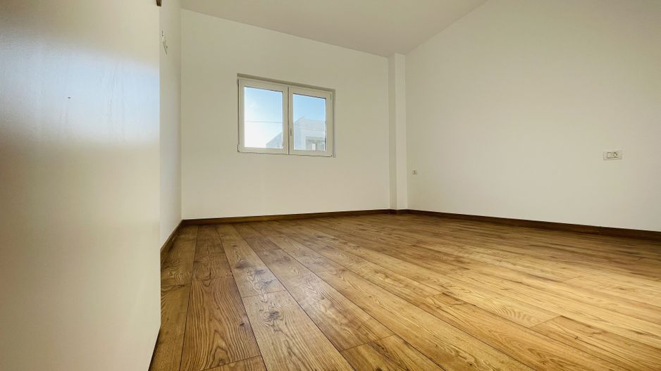 Spatiu birouri | 3 incaperi 55mp | GRADINA 50mp - Loc parcare privat - Poză 6