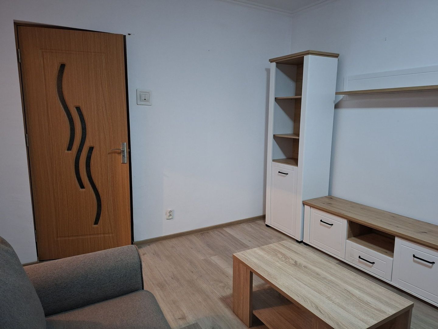 Apartament 2 camere ND 45 mp Podu Ros-380euro - Poză 2
