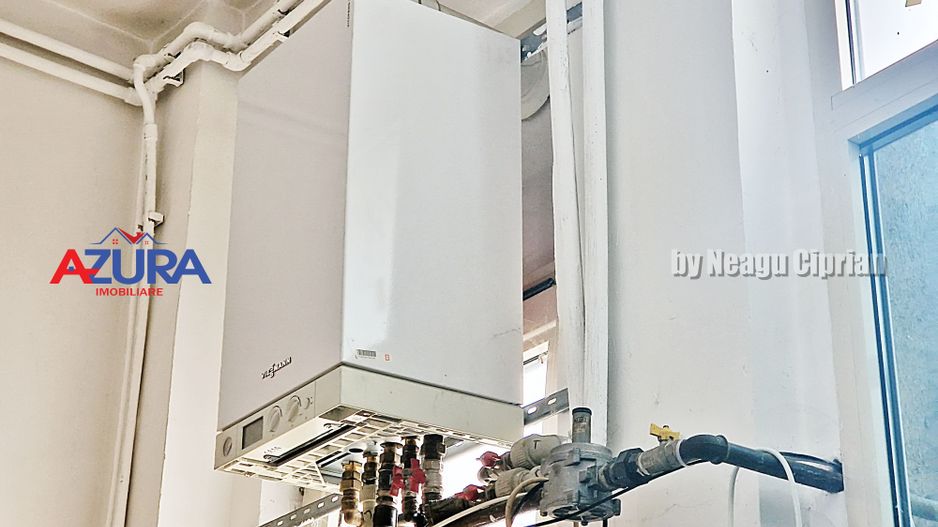 AZURA Imobiliare - Spatiu Comercial Stradal Pitesti, Vitrina Mare - Poză 10