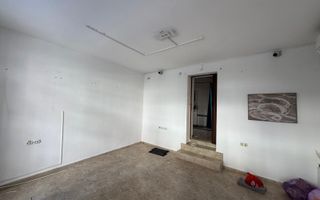 Spațiu comercial de închiriat în zona istorică cu vad pietonal - Poză 1