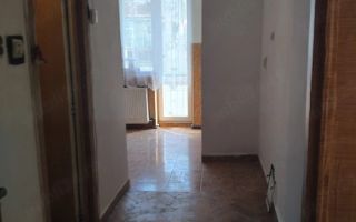 BRASADAS vinde garsoniera 37 mp. la etajul 3 pe Ostrovului. - Poză 4