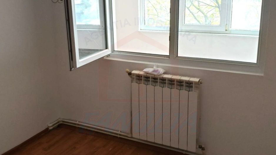 Apartament 4 camere semidecomandate, etaj 2 din 4  – Micro 39, Galați - Poză 8