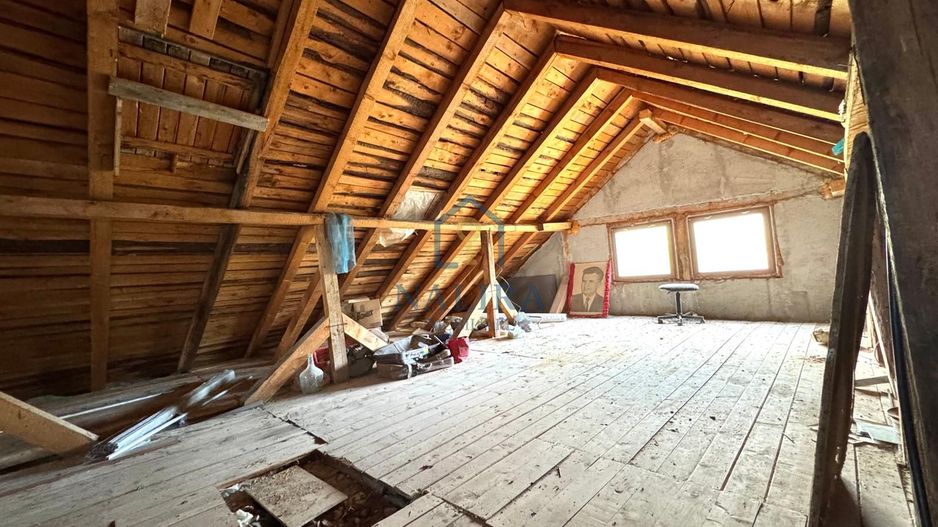 Casa spatioasa cu zona amenajata pentru ferma Cicarlau - Poză 20