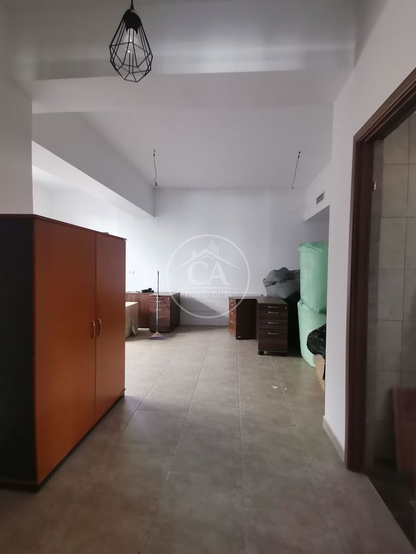Casa de închiriat cu 7 camere în zona Dimitrie Cantemir, Oradea - Poză 6