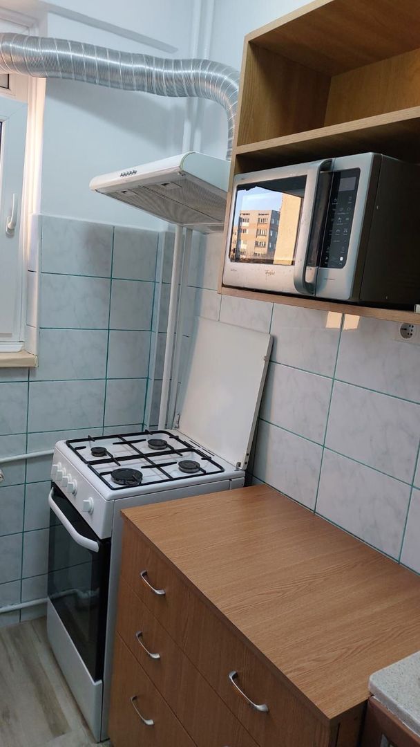 Inchiriem garsoniera zona Titan - Constantin Brancusi - Poză 12