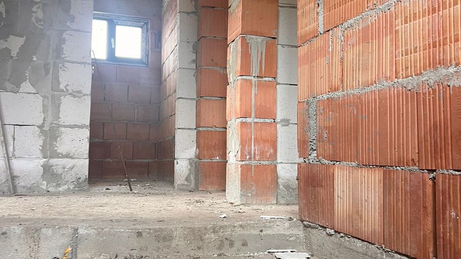 Casa individuala semifinisata in Sanicoara - Poză 14