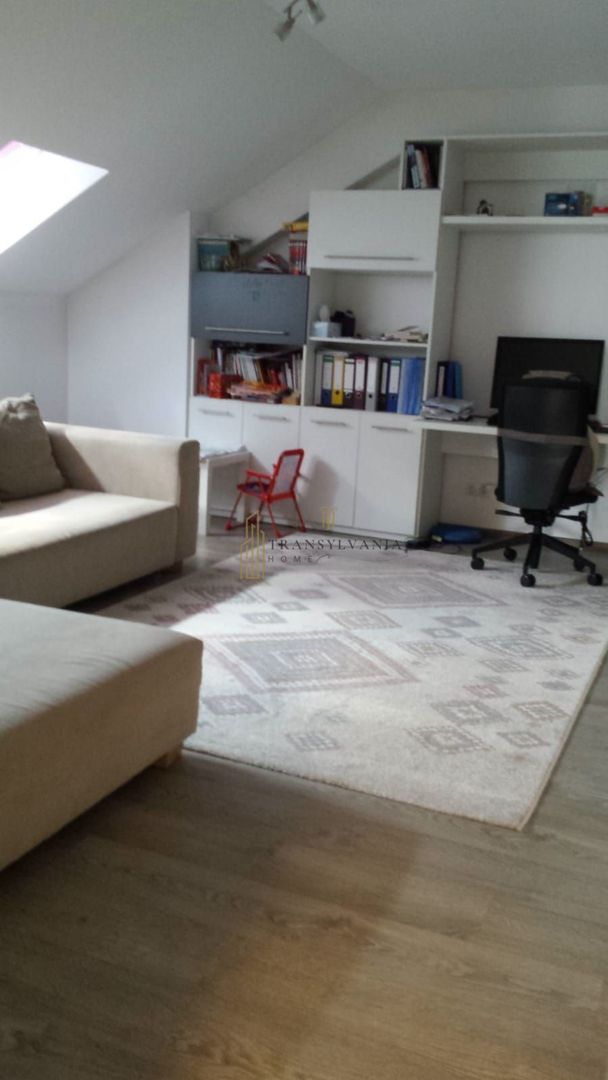 Apartament 3 camere, decomandat - Poză 1