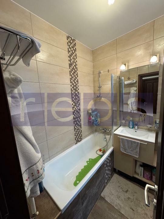 VANZARE  3 CAMERE- MOBILAT-UTILAT- Decebal/Alba Iulia + 2 locuri parcare - Poză 12