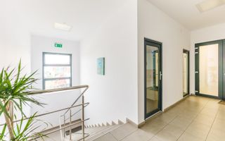 Parcare tiruri și spațiu de birouri - Poză 8