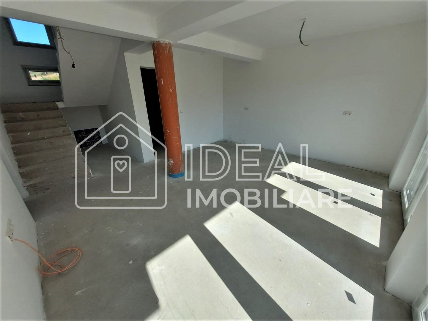 Casa Individuala Moderna cu 4 camere  si garaj, in Sura Mare - Poză 11