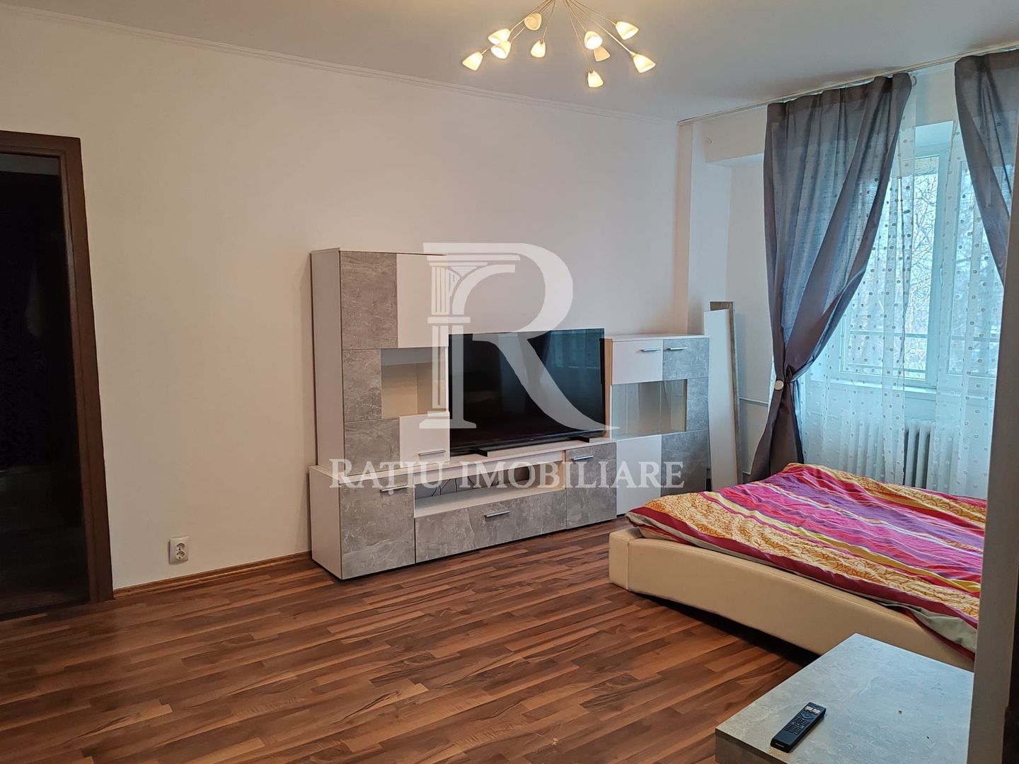 Apartament cu 3 camere | Dimitrie Cantemir | Etajul 1 | Oradea - Poză 2