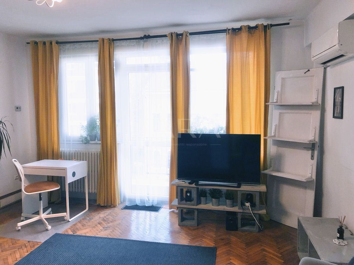 Apartament 1 cameră, nișă de dormit, renovat, Facultatea de Litere. - Poză 3