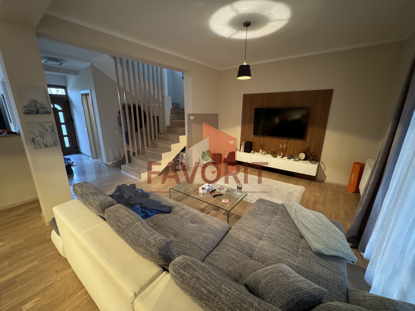 Casa cu garaj, langa padure in Dumbravita, mobilata si utilata - Poză 3