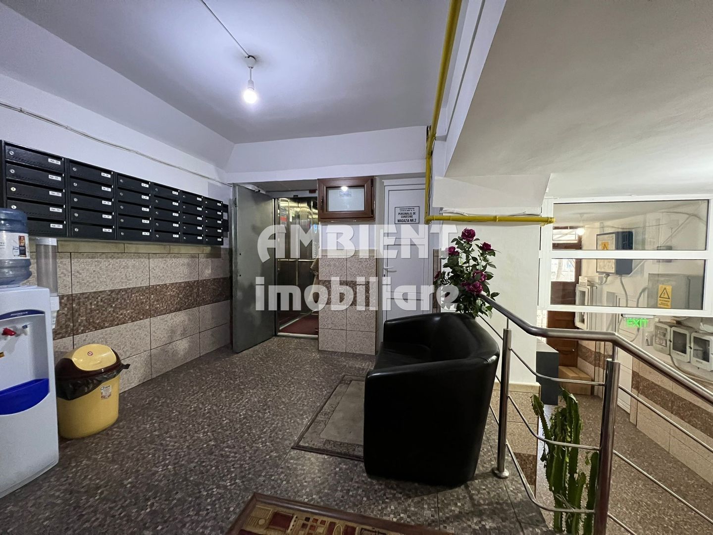 Apartament 2 camere decomandate, zona CENTRU. - Poză 2