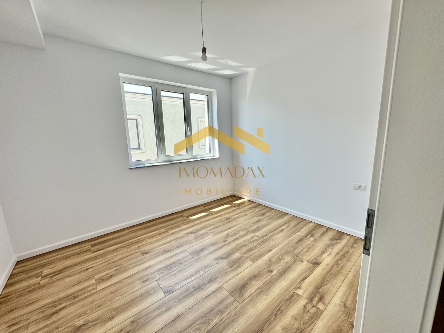 Bucovat-4 Camere-Încălzire prin Pardoseală - Poză 14