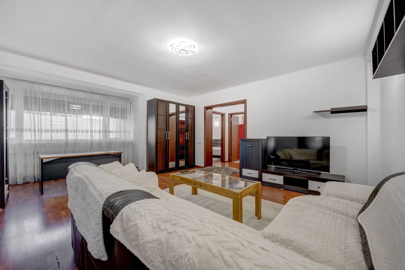 SI CASA SI AFACERE totul sub același acoperiș in Sector 5 ! - Poză 37