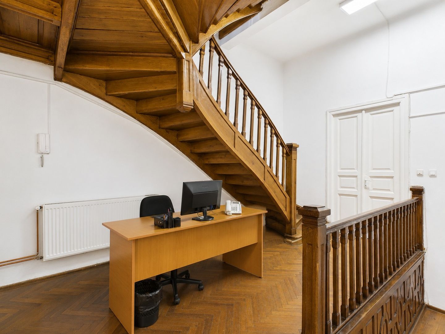 Casă / Vilă cu 6 camere de vânzare în zona Gara de Nord - Poză 3