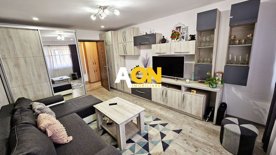 Apartament cu 3 camere, 64 mp utili, partial mobilat, ultracentral - Poză 4