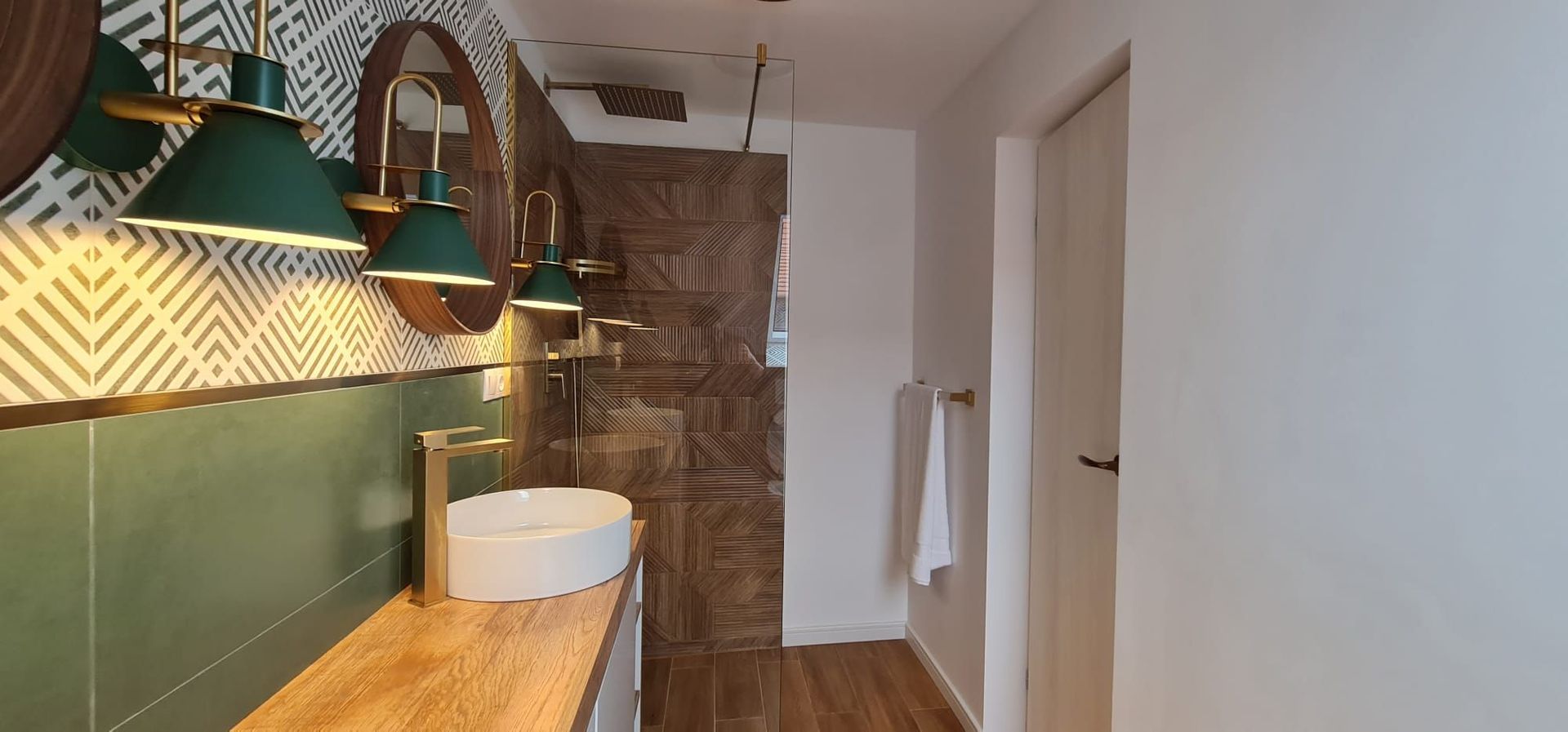 Vila spațioasă și elegantă de vânzare la intrarea în cartierul Turnișo - Poză 10