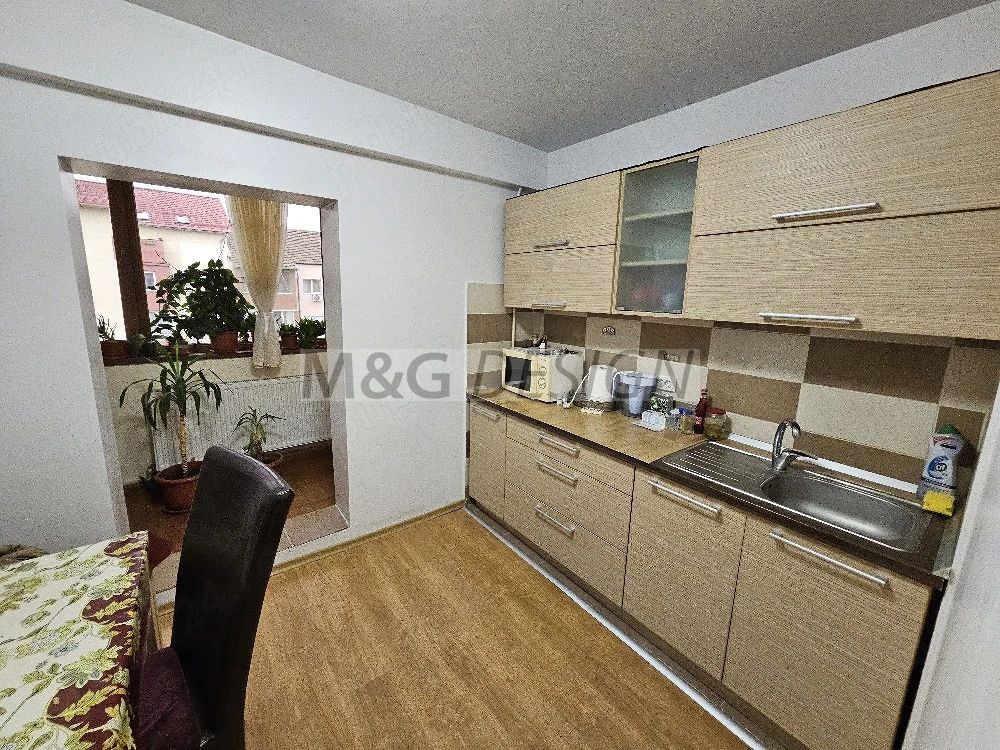 Apartament 3 camere Soarelui - Poză 4