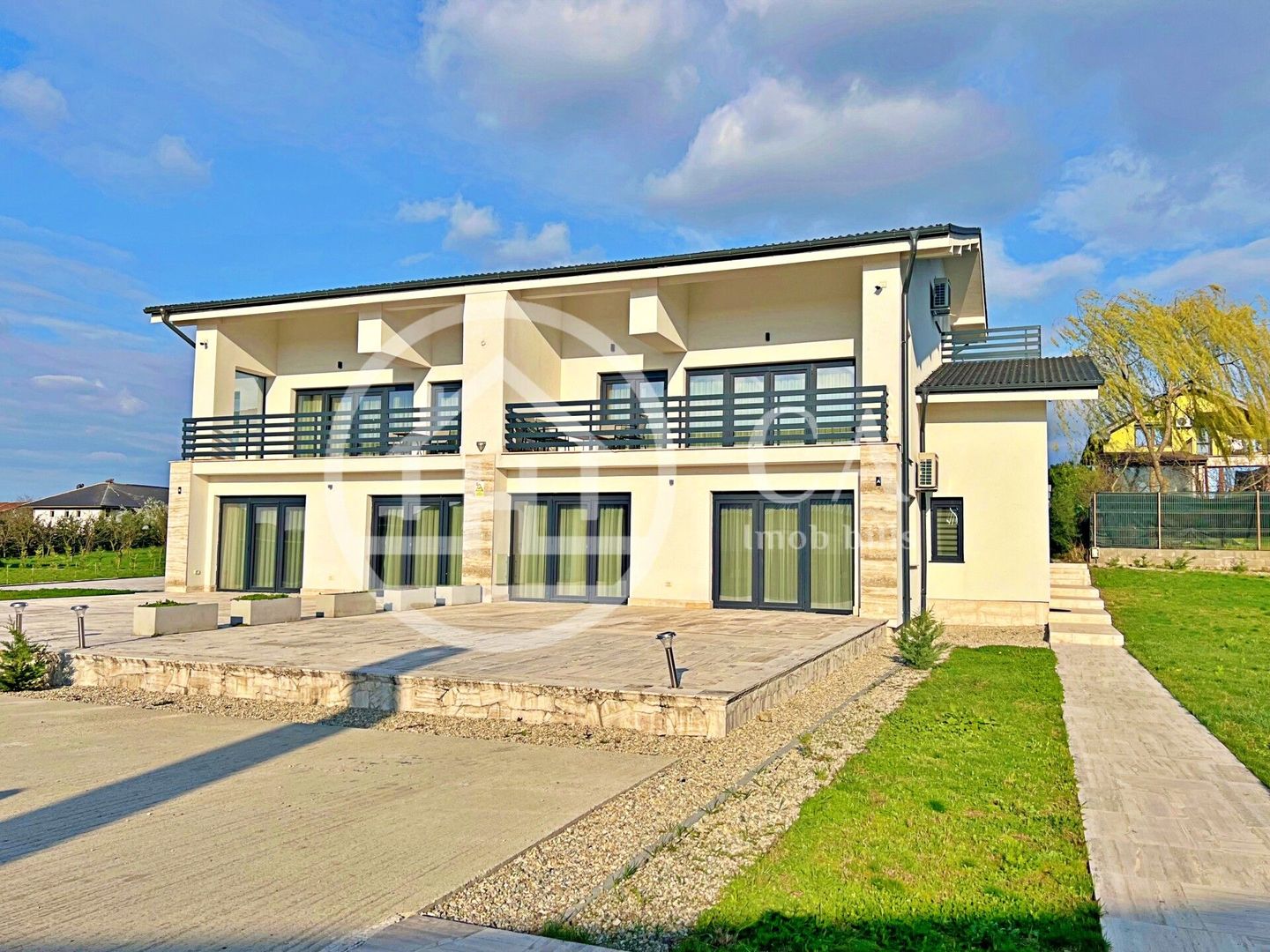 Casa de închiriat tip duplex cu 4 camere in Cihei, Oradea - Poză 1