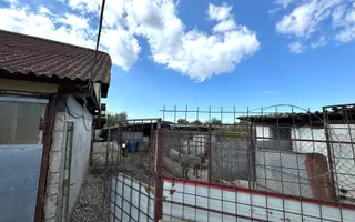 Casa spatioasa cu zona amenajata pentru ferma Cicarlau - Poză 21