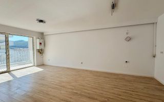 Apartament finisat / etaj intermediar /  Zona Eroilor - Poză 4