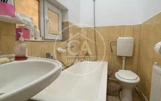 Casa de vanzare cu 4 camere in zona Nufaru,  Oradea - Poză 27