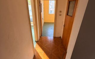 Vânzare apartament 3 camere, decomandat, etaj 1/4 – 66,79 mp + boxă – Drumul Tab - Poză 9