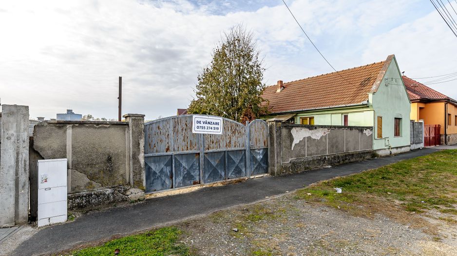 Teren 871 mp - str. Poetului - potential comercial - COMISION 0% - Poză 1