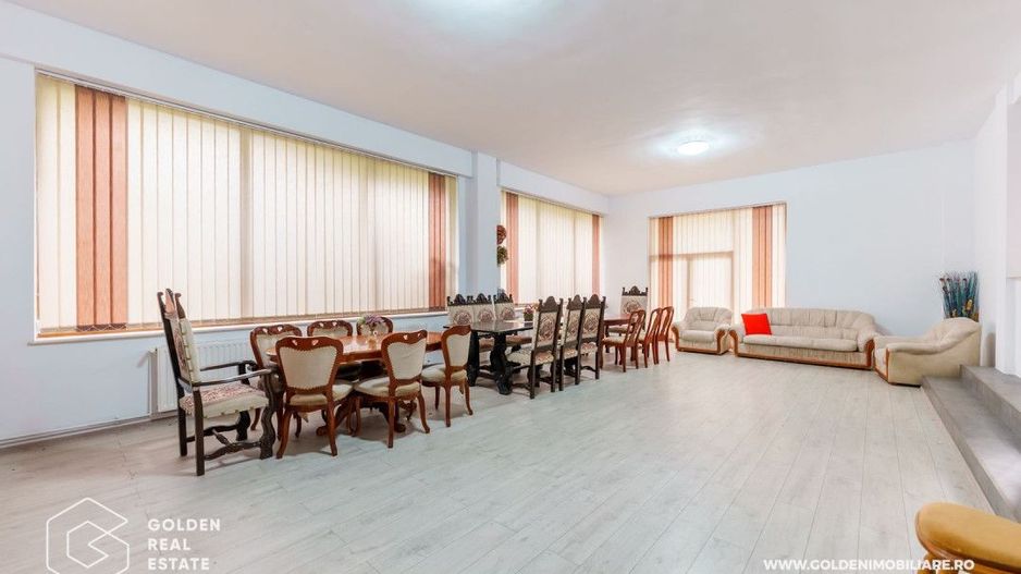 Oportunitate de investiție, vila pretabila pentru  afacere de familie - Poză 4