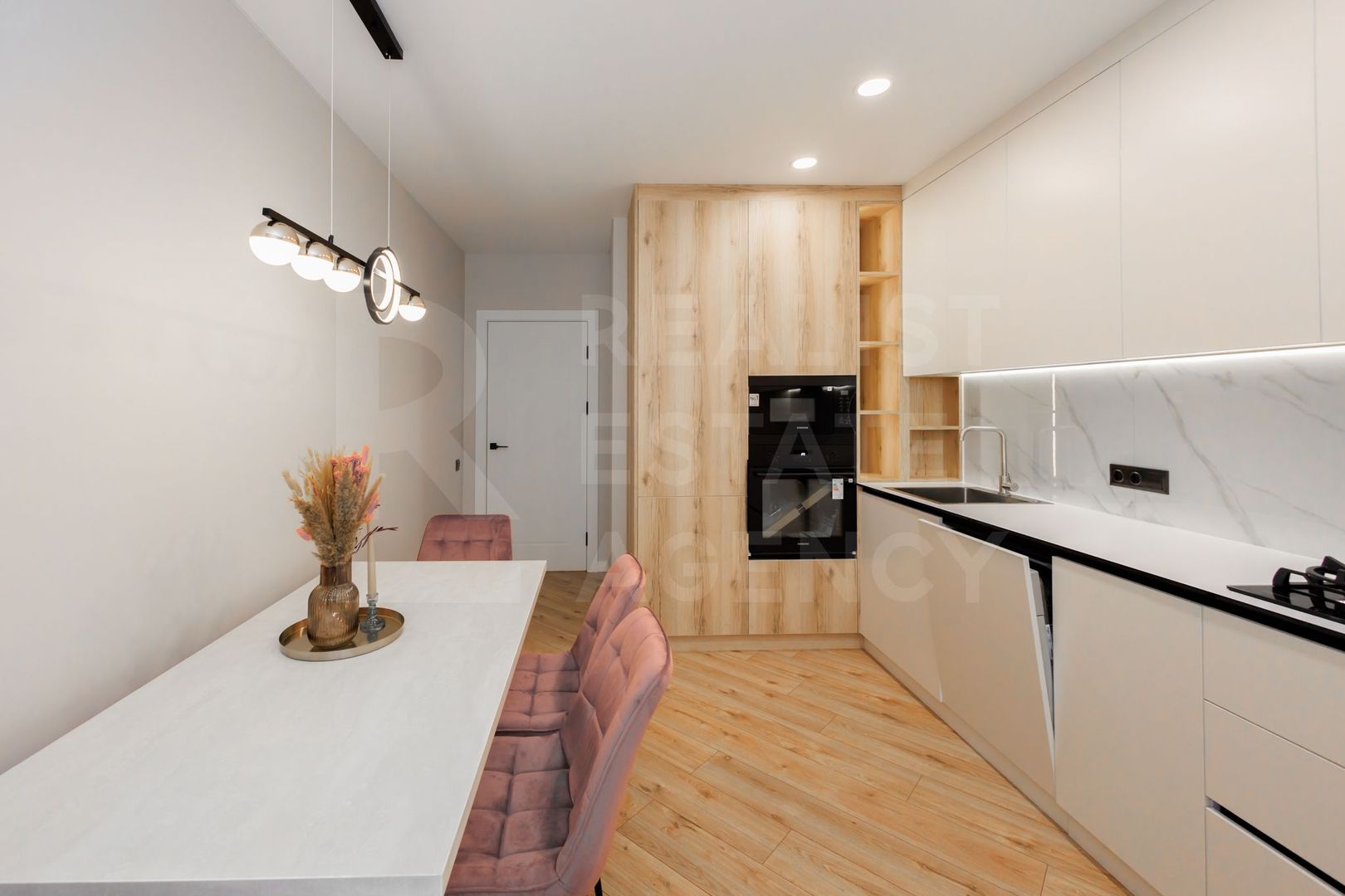 Vânzare, apartamnet, 2 camere, str. Regina Elizabeta, Durlești - Poză 4