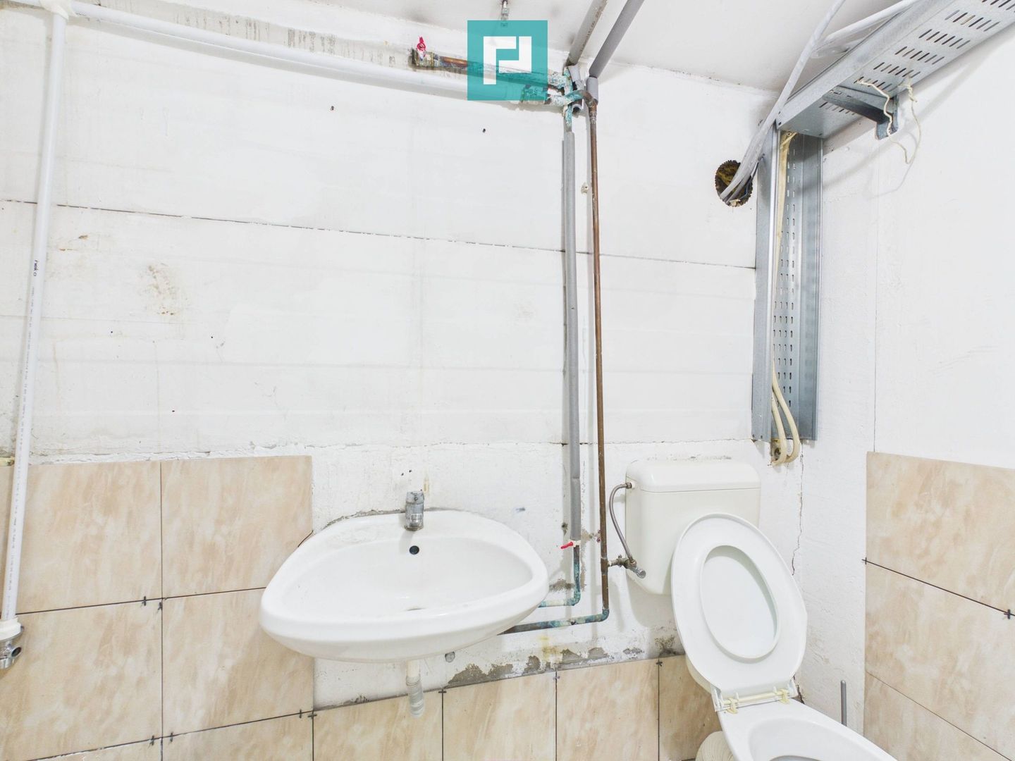 HALĂ DE ÎNCHIRIAT ÎN ARAD, MICĂLACA – 277 MP UTILI - Poză 6