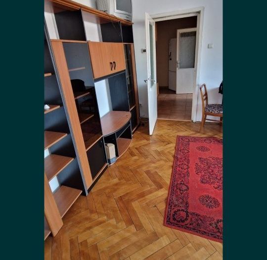 De vânzare apartament cu 2 camere central - Poză 1