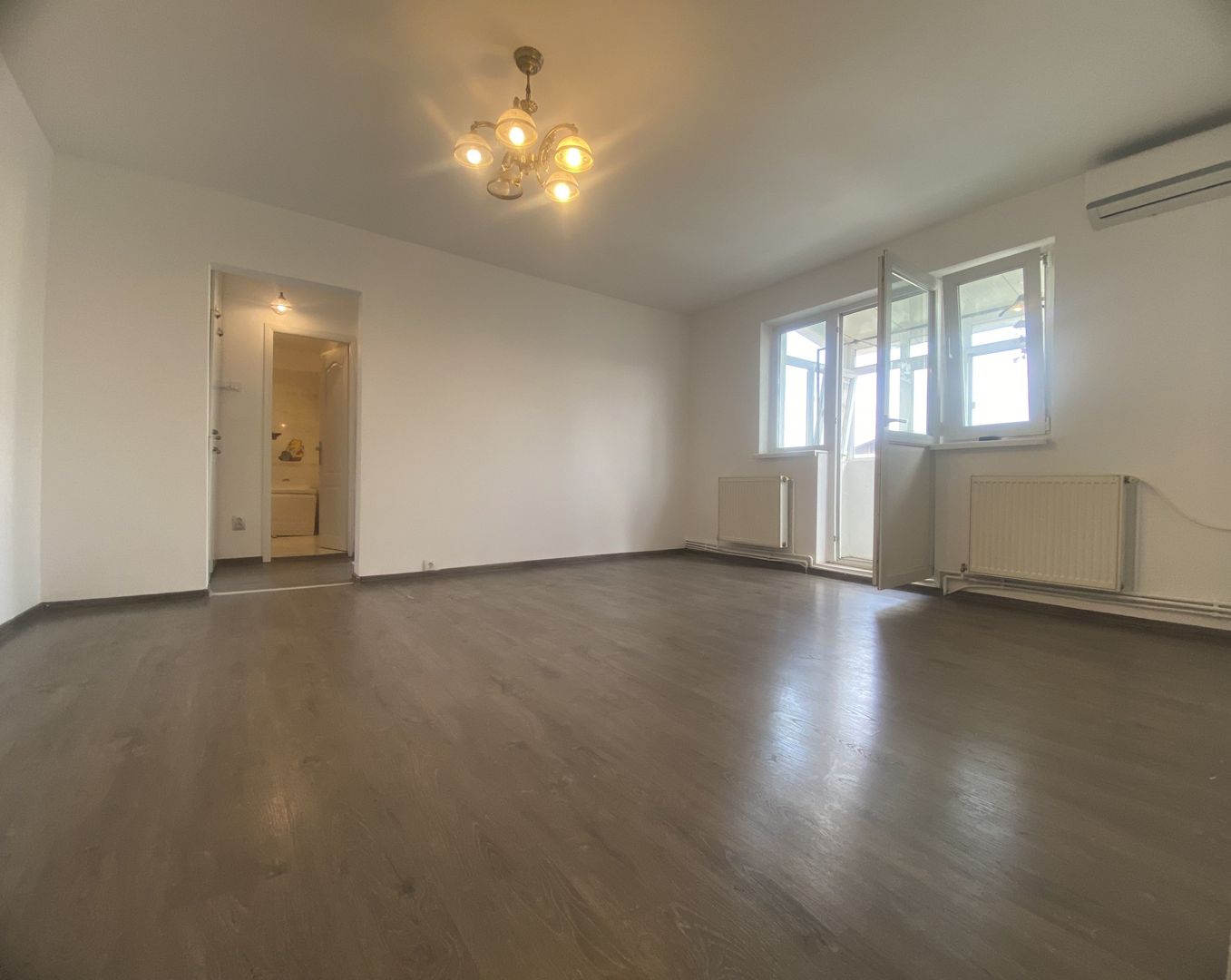 Camere spatioase!Vanzare apartament cu 2 camere, Targoviste - Micro 11 - Poză 2