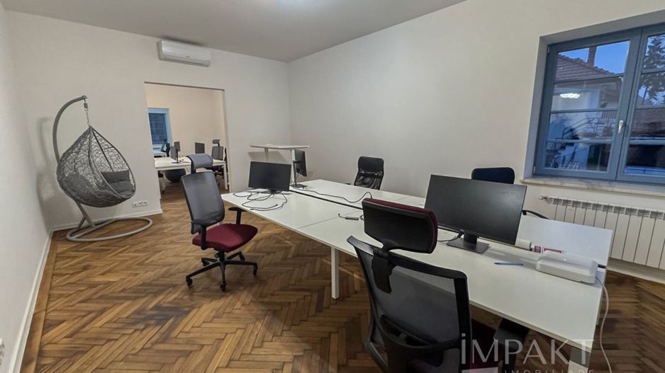 Vila impresionanta cu 12 incaperi in Andrei Muresanu - Poză 14