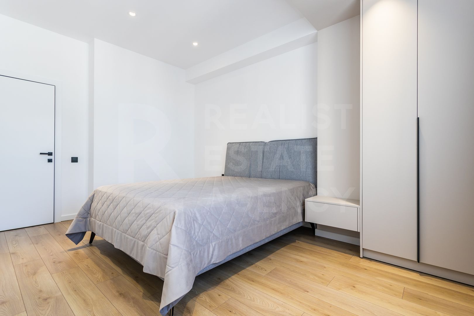 Chirie, penthouse, 2 camere, str. Mitropolit  Varlaam, Centru - Poză 7