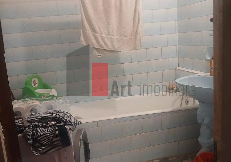 APARTAMENT 2 CAMERE BARCA - Poză 3