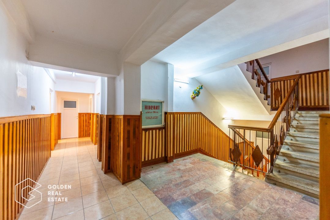 Cladire cu 24 camere, langa Castelul Regal Savarsin - Poză 7