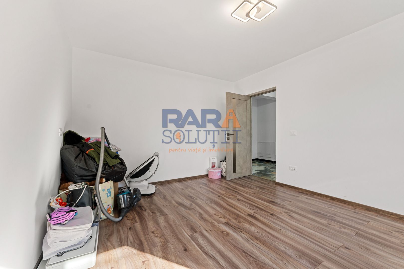 Casă nouă - 2800 mp teren - Poză 9