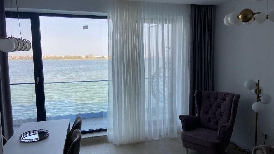 Apartament 2 camere de închiriat – VEDERE FRONTALA LA LAC/ Termen Lung - Poză 2