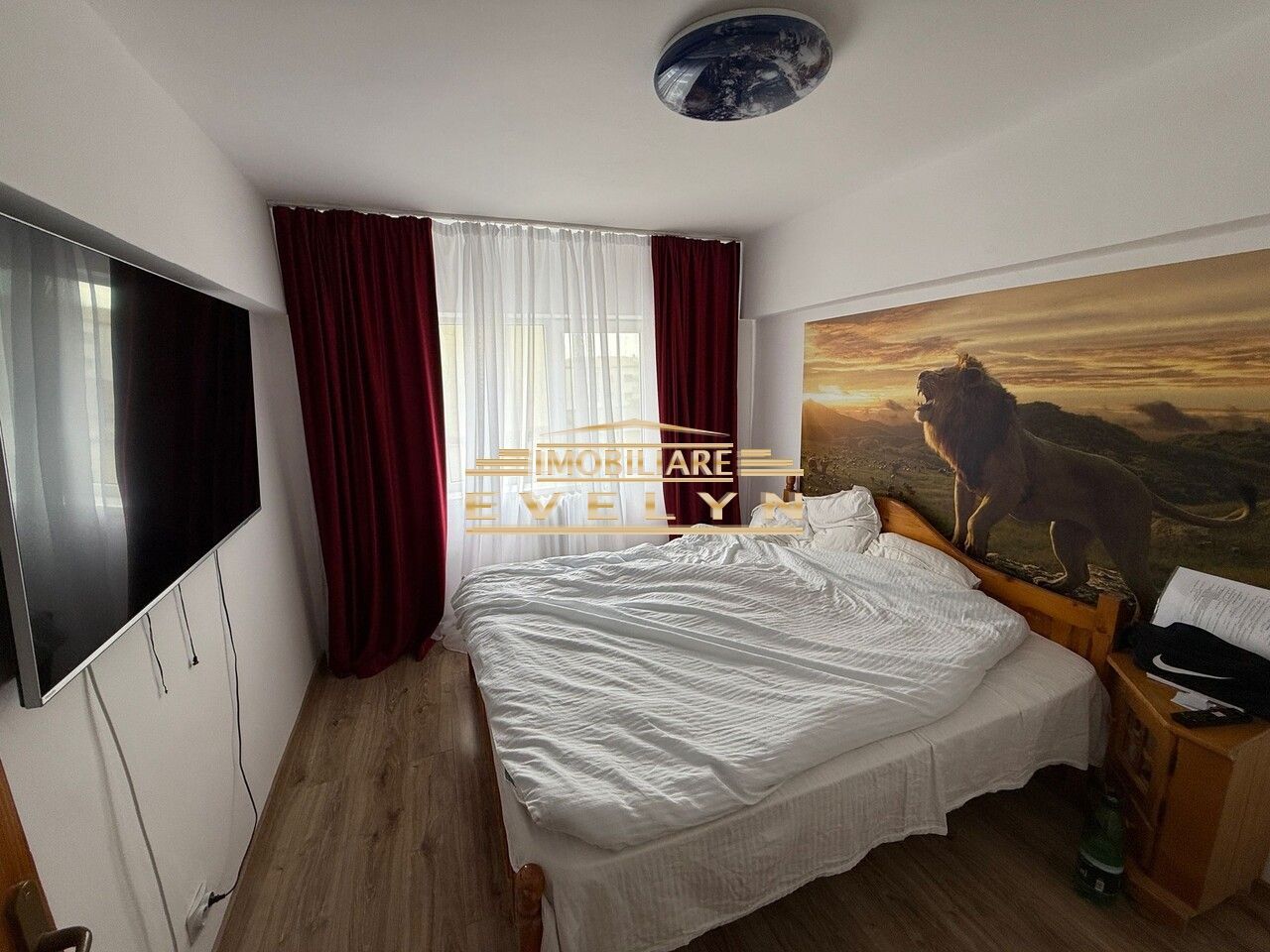 De vânzare apartament 4 camere, decomandat – Vedere dubla spre Parcul Mihai Eminescu si Piata Mica - Poză 4