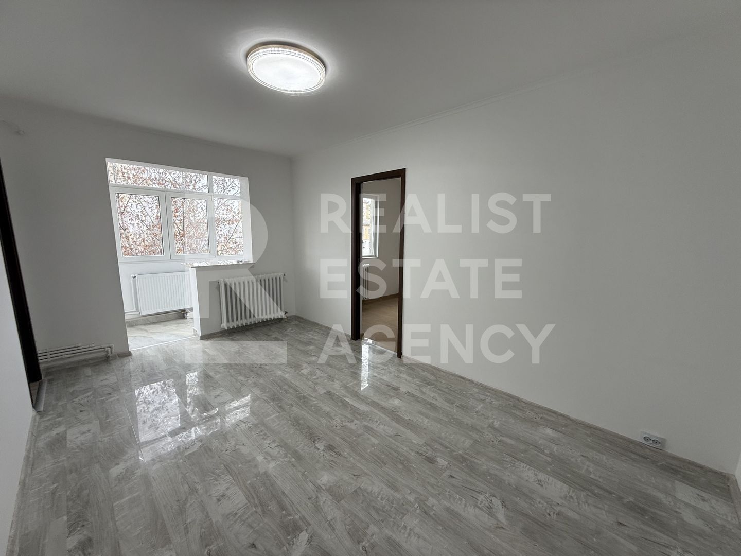 Apartament cu 3 camere,renovat, Alexandru cel Bun, Iași - Poză 1