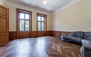 Apartament istoric pe Bulevardul Revoluției - Poză 2