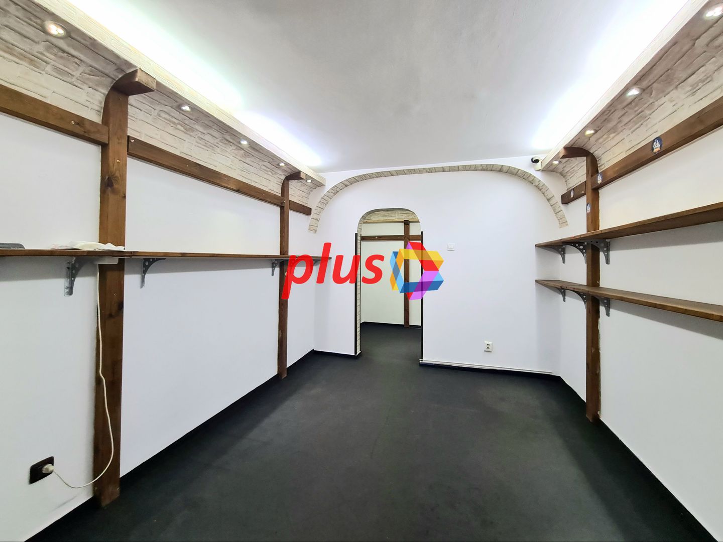 Spatiu birouri de vânzare, investiție, Brasov - 70 mp  # Plus - Imo. ro - Poză 3