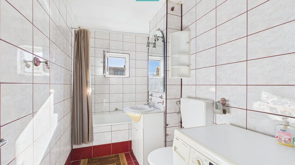 Apartament decomandat cu patru camere de inchiriat - Poză 16