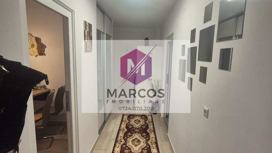 Vand apartament in centru - Poză 1