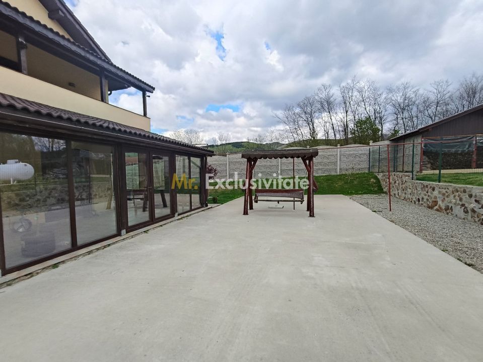 Vilă premium P+1 în Crasna, autonomie, 2.775 mp teren - Poză 11